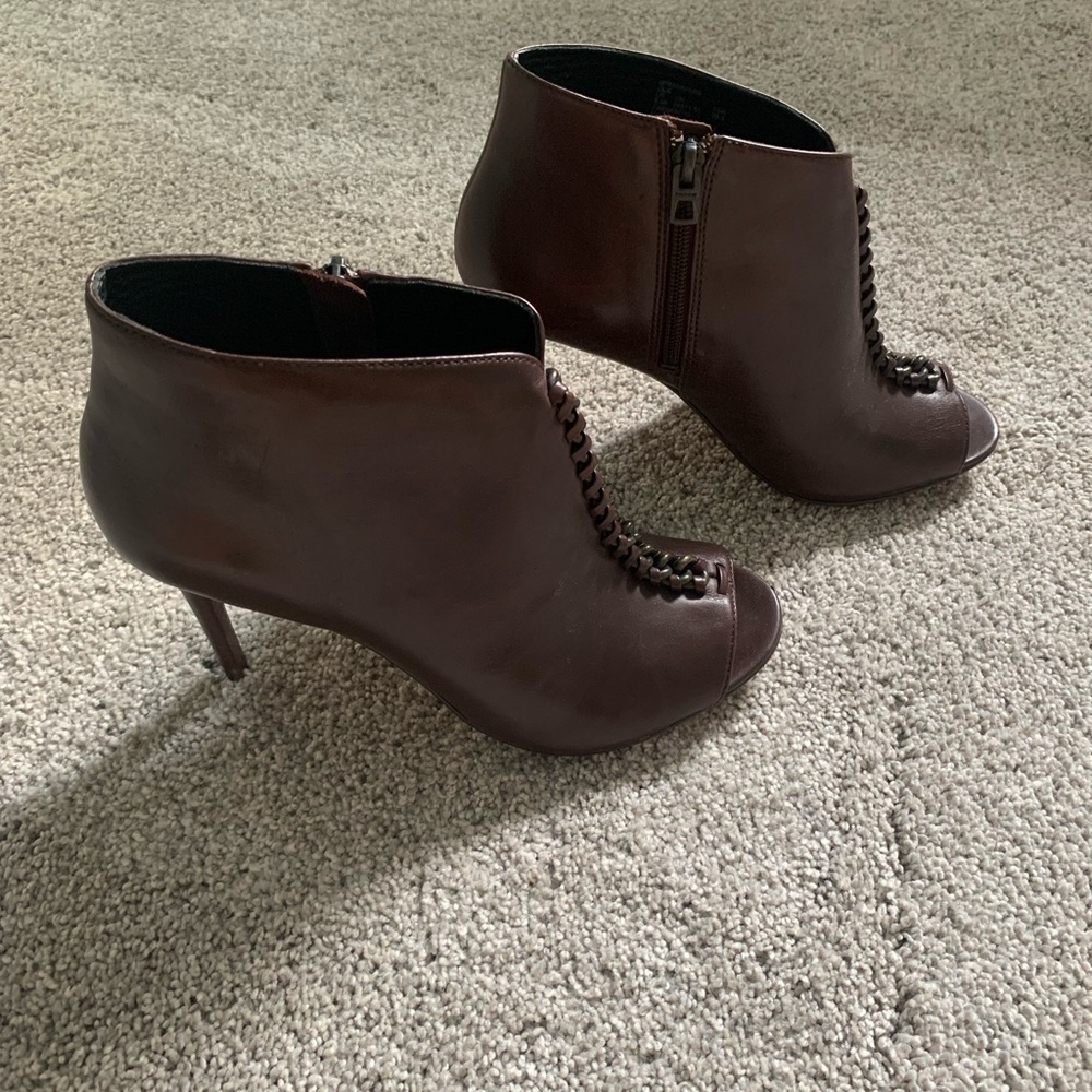 Coach heels - Picture 2 of 9